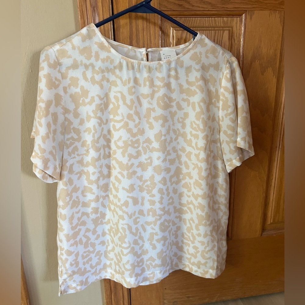 a new day Cream and Tan Patterned Blouse